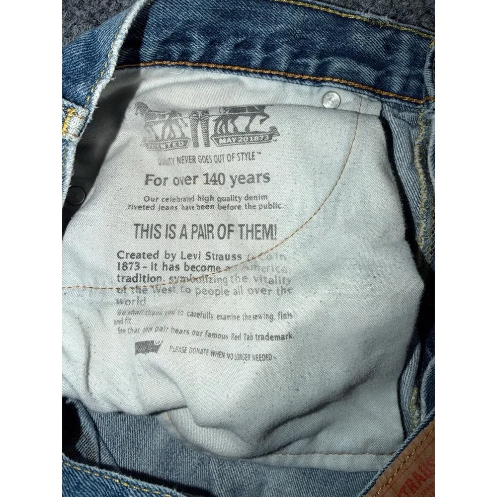 Levi's 505 Regular Fit Straight Leg Jeans Light‎ Wash W38 L29
